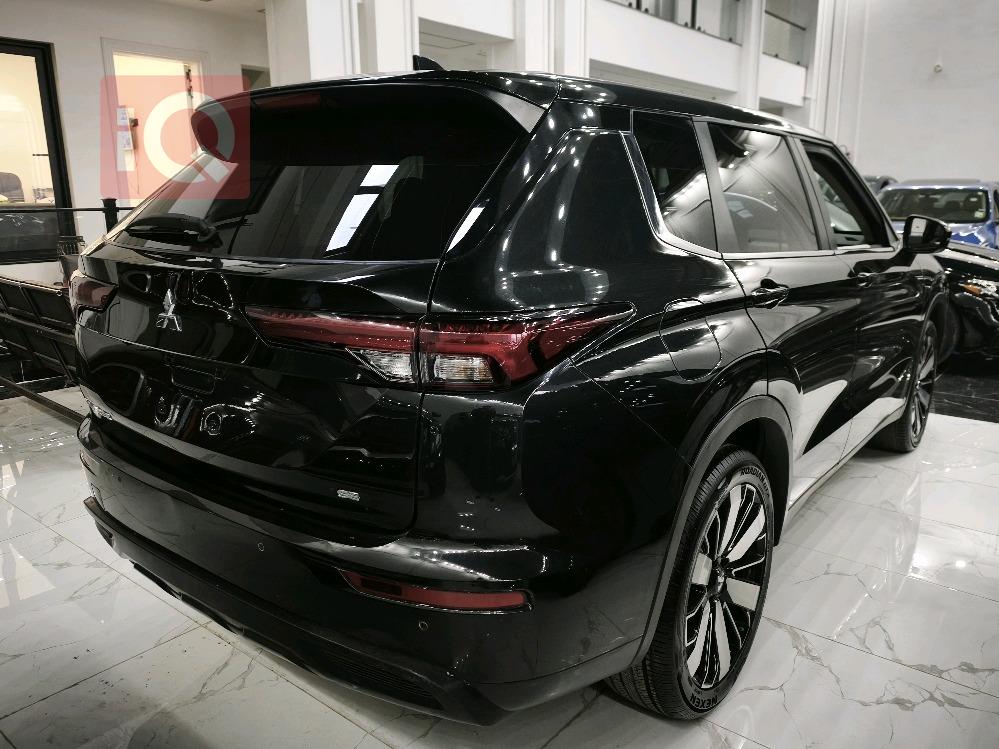 ميتسوبيشي اوتلاندر